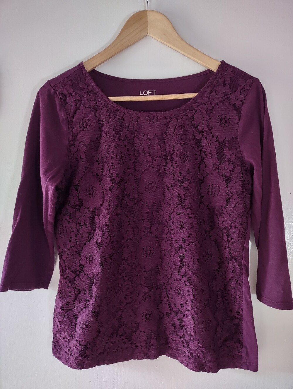LOFT Purple Plum Lace Front 3/4 Sleeve Top Scoop Neck Cotton Blend Women M